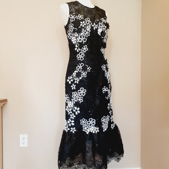 Teri Jon Lace and Applique Midi Gown - Picture 1 of 15